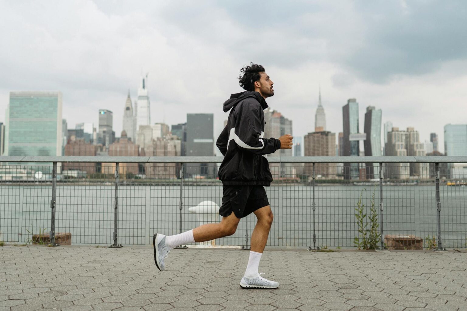 How to Choose the Perfect Running Gear for Every Season